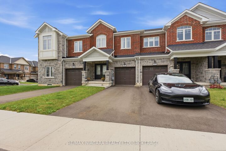 Property Photo: 56 Sapphire Way ON L2V 0B8