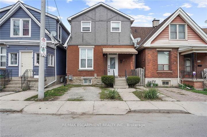 11 Wright Avenue — photo 1