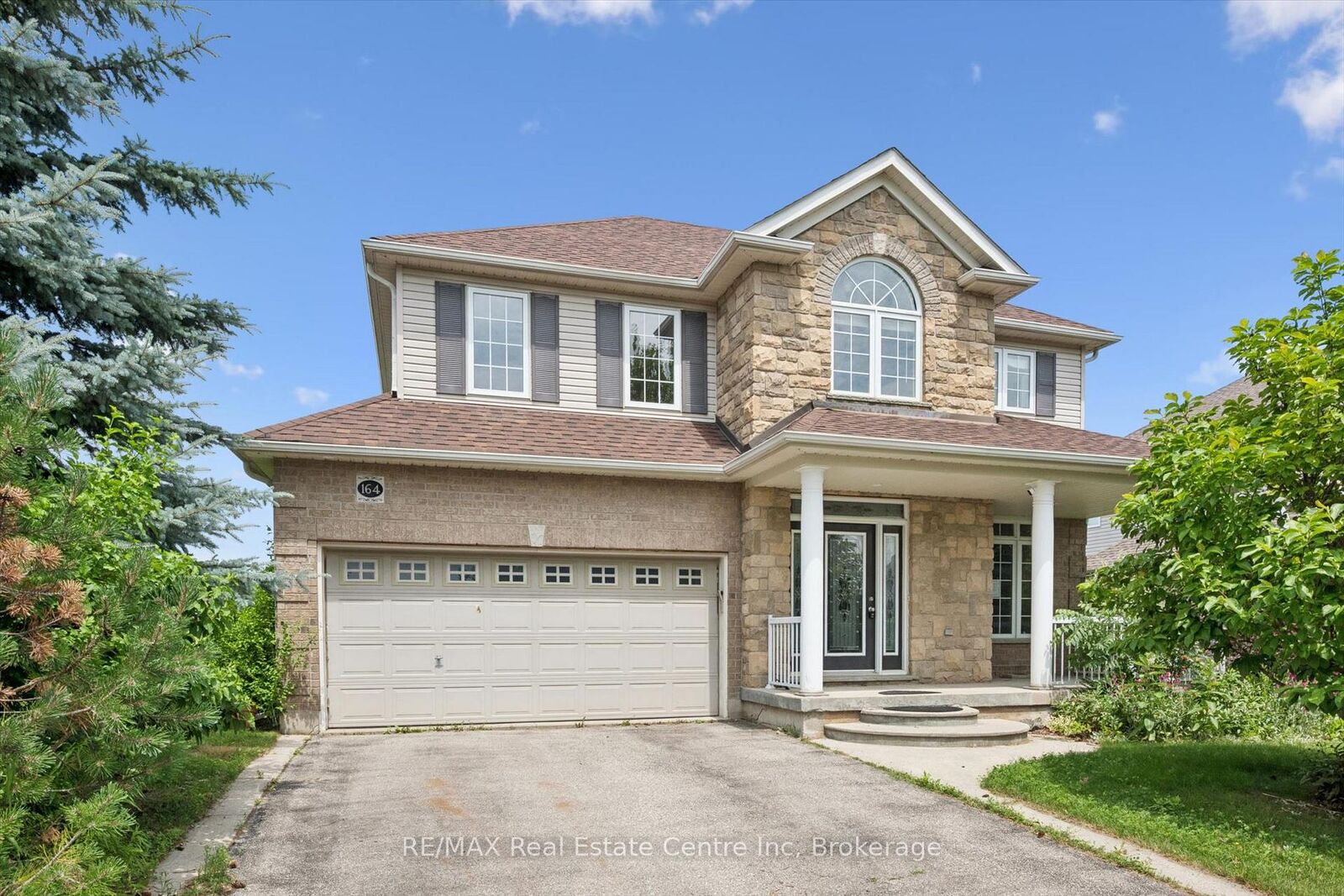 Property Photo: 164 Maclennan Street ON N0B 2K0