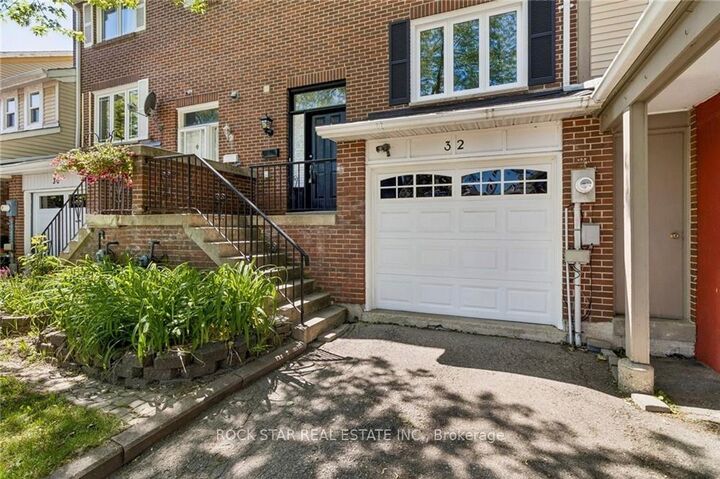 Property Photo: 32 Lansing Square ON L6Z 1E6