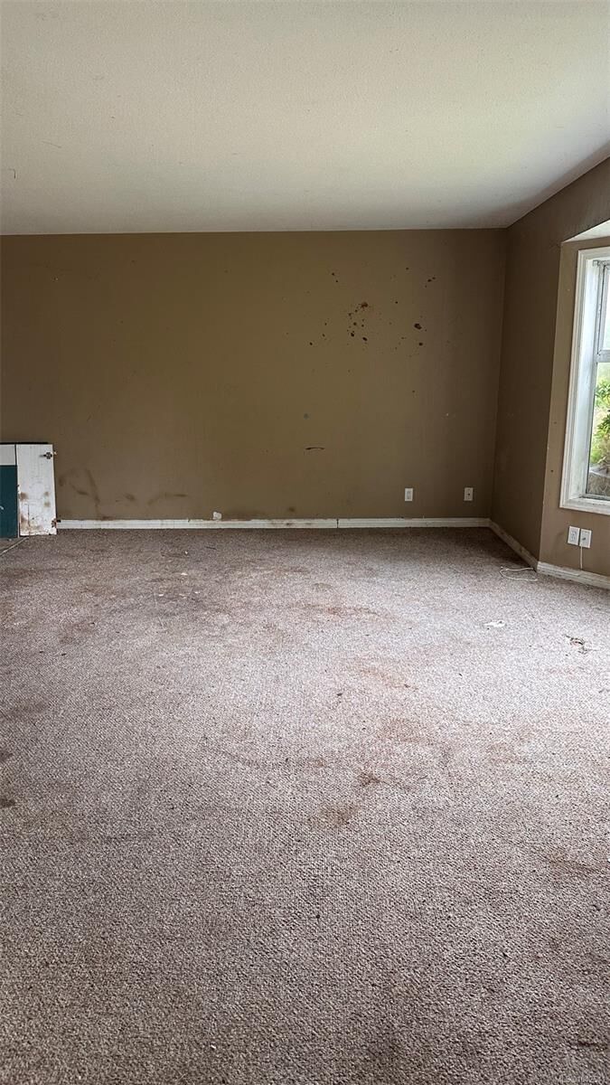 Property Photo: 1526 Burgess Rd #A BC V9N 5W8
