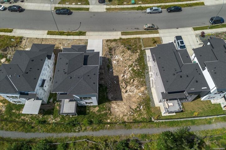 Property Photo: 945 Harbour View St BC V9R 0K5