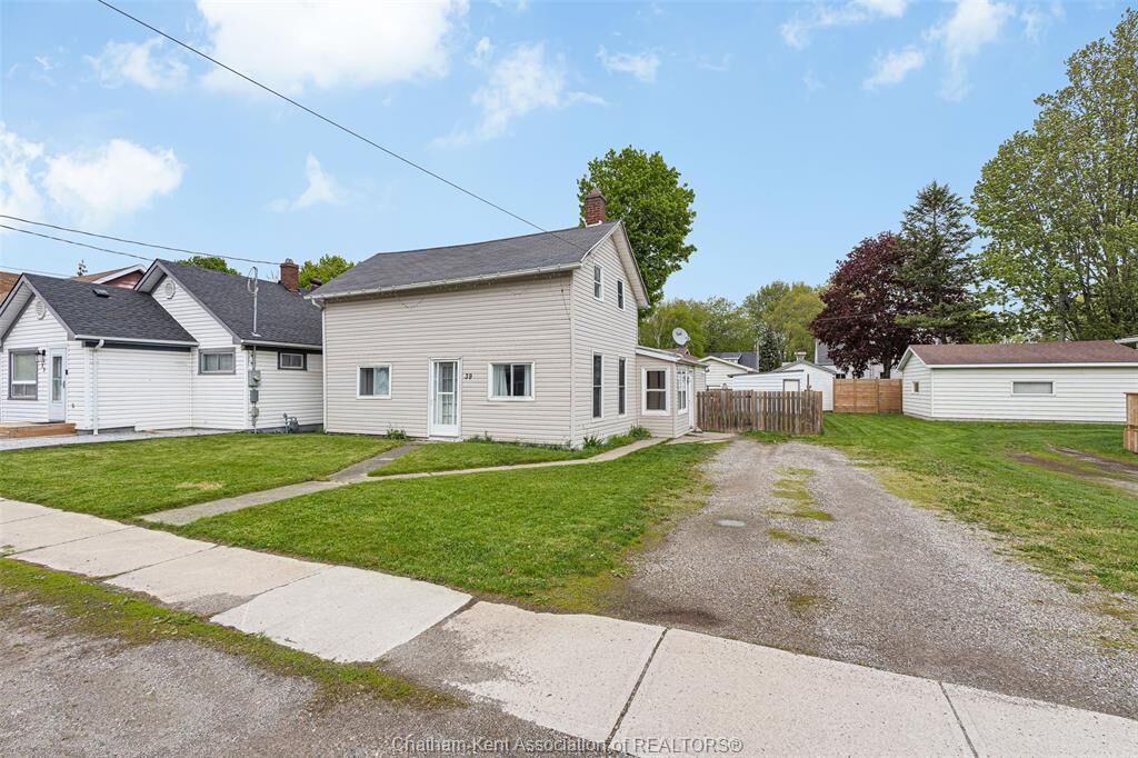 Property Photo: 39 McGeorge Street ON N0P 1A0