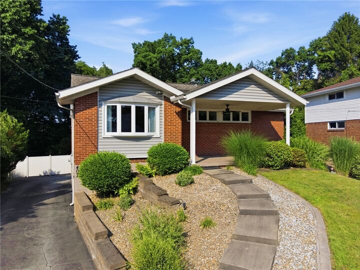 Property Photo: 407 Dunbar Dr PA 15235