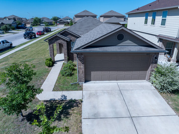 Property Photo: 12117 Greywacke Drive TX 78653
