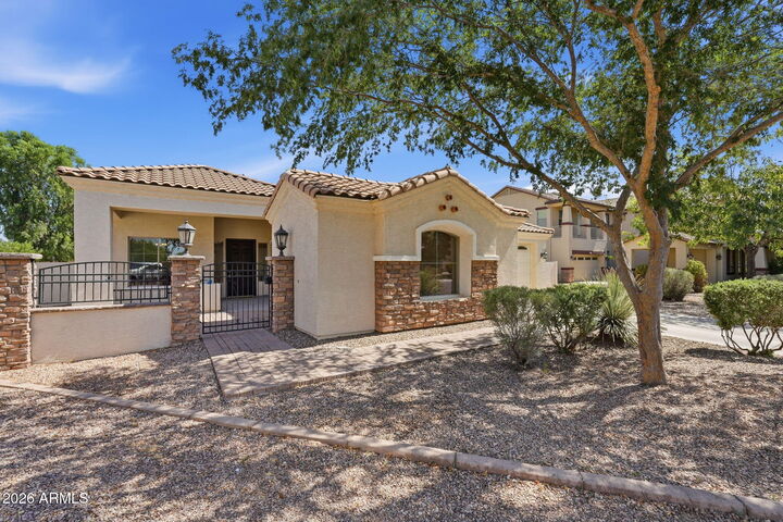 Property Photo:  1228 E Arrowhead Trail  AZ 85297 