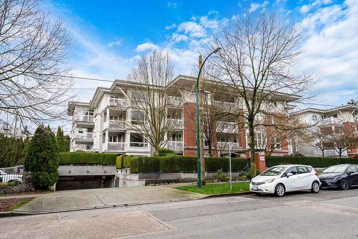 1858 W 5th Avenue 203 — photo 1