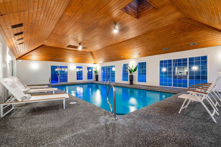 Property Photo: 17470 28B Avenue BC V3Z 0E7