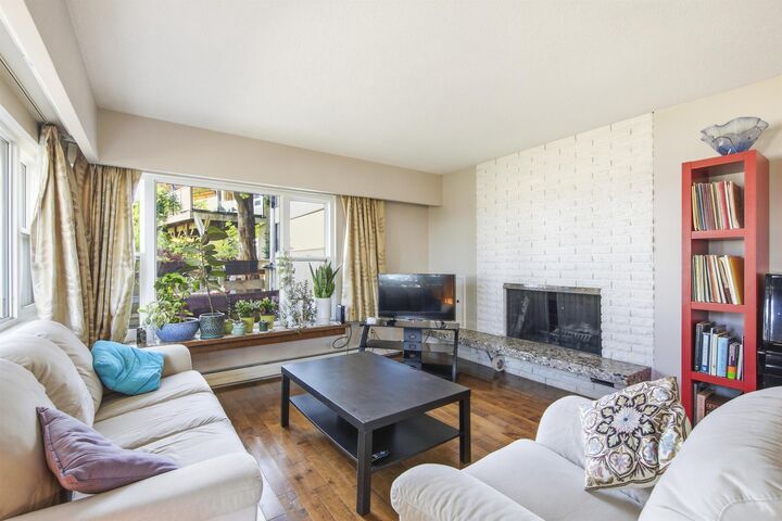 Property Photo: 2270 Dawes Hill Road BC V3K 1N3