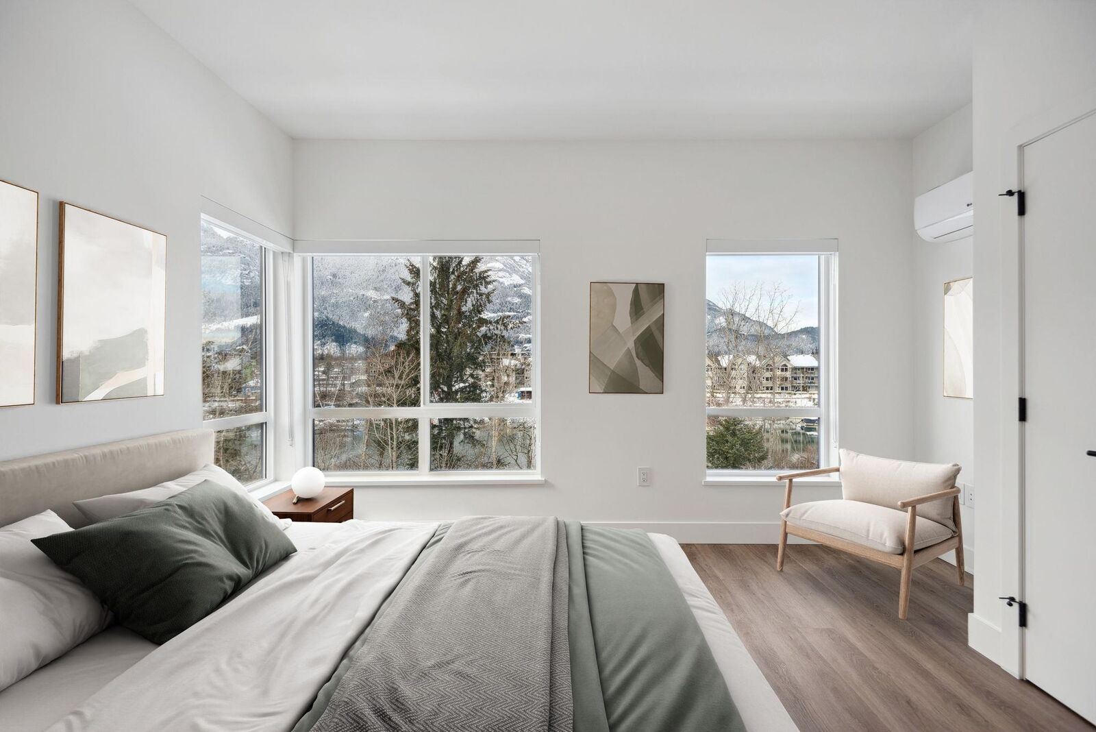 Property Photo: 38073 Helm Way BC V8B 1E6
