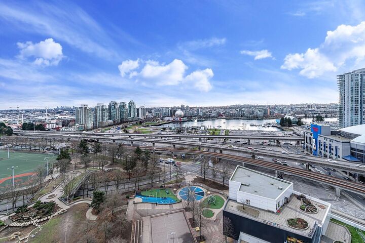 Property Photo:  58 Keefer Place 2209  BC V6B 0B8 