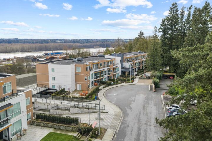 Property Photo:  31900 Raven Avenue 103  BC V2V 0H5 