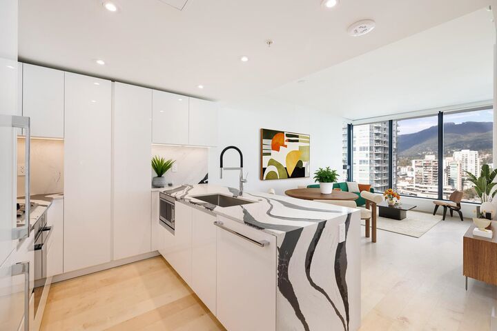 Property Photo: 135 E 13th Street 1307 BC V7L 0J8