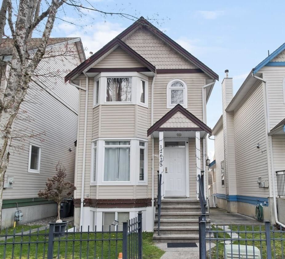 Property Photo: 12625 Hampton Court BC V3W 1N2