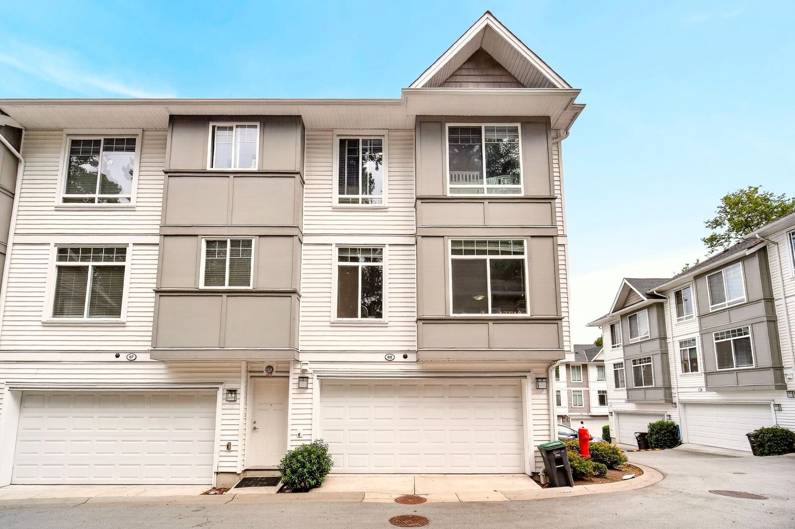 Property Photo: 11267 133 Street 68 BC V3R 0E3