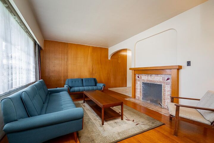 Property Photo:  904 First Street  BC V3L 2J2 