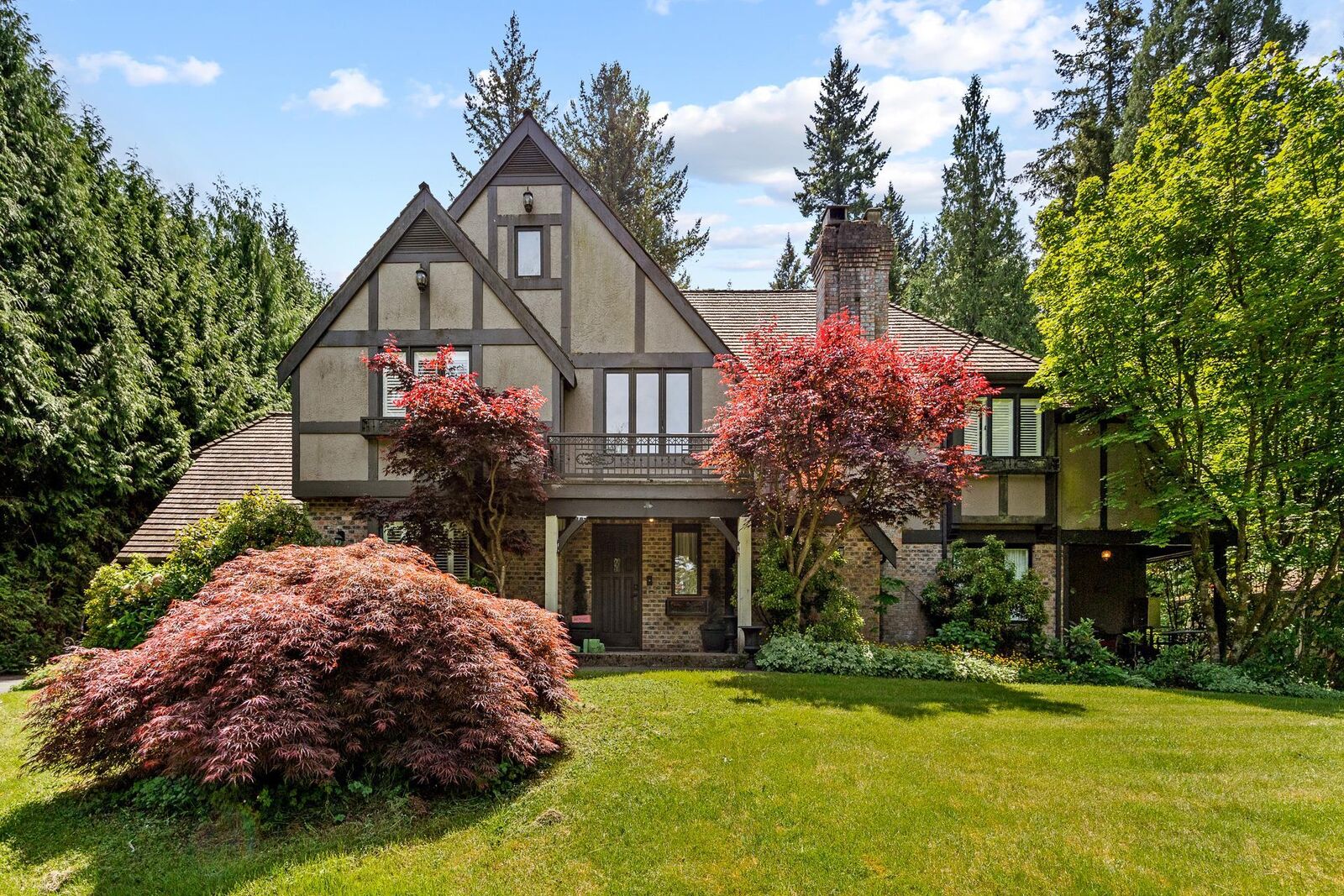 Property Photo: 13936 28 Avenue BC V4P 1T4
