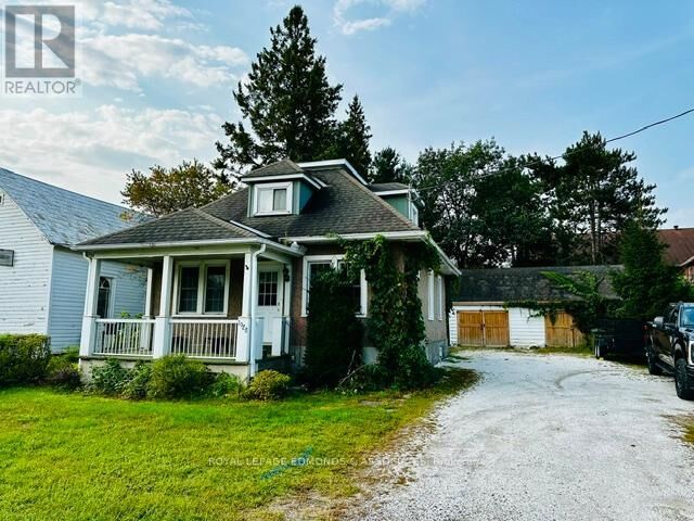 Property Photo:  1028 Pembroke Street East  ON K8A 6Z2 