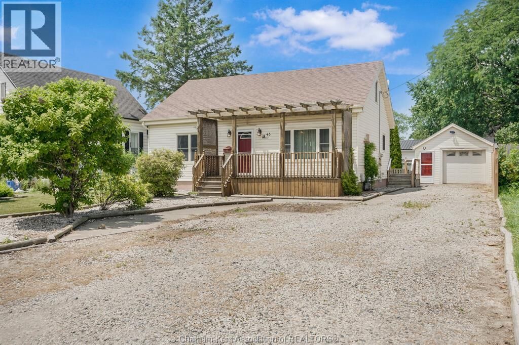 Property Photo: 43 Oxley Drive ON N7L 2K8
