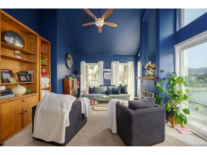 Property Photo: 33150 4 Avenue 304 BC V2V 7A3