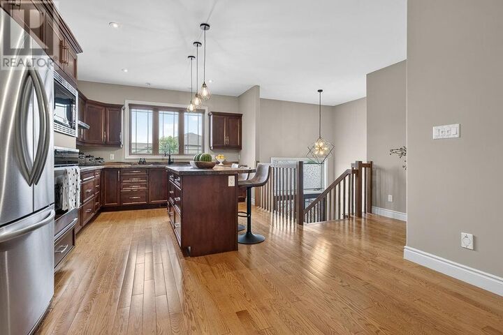 Property Photo: 66 Eclipse Crescent ON P3B 0E6