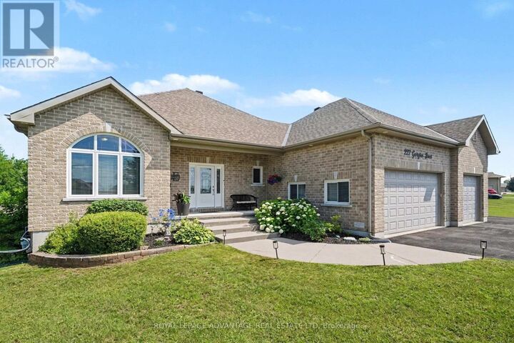 Property Photo: 227 Georgina Street ON K7H 3C9