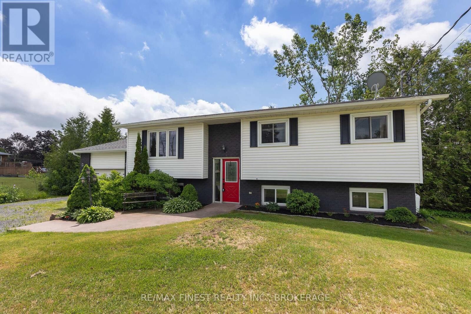 Property Photo: 3305 Amey Road ON K0H 1V0