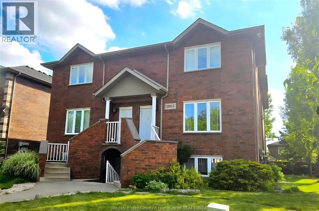 Property Photo: 1805 Northway 3 ON N9B 3M1