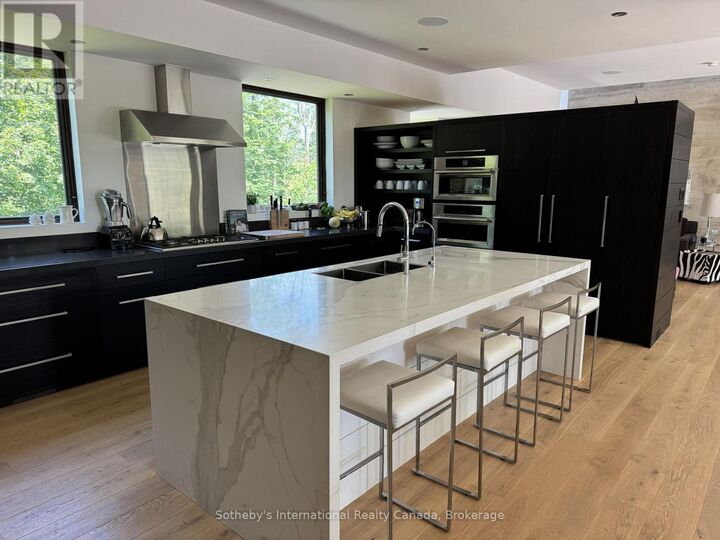 Property Photo:  46479 Old Mail Road  ON N4L 1W7 