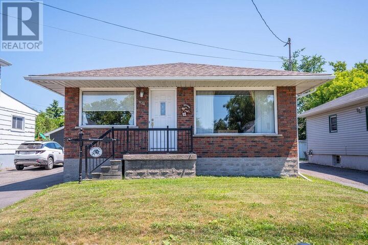 Photo de la propriété:  536 Charles St  ON P6C 3L8 