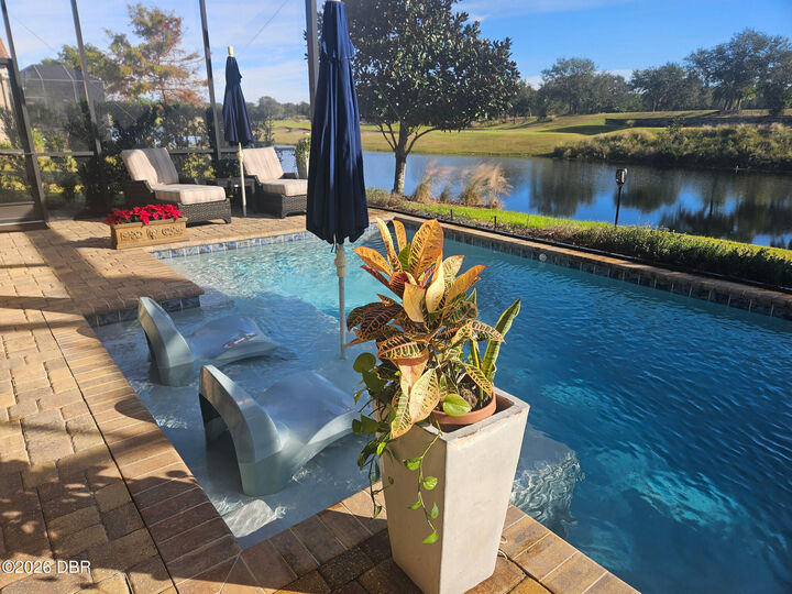 Property Photo: 341 Hibiscus Way FL 32137
