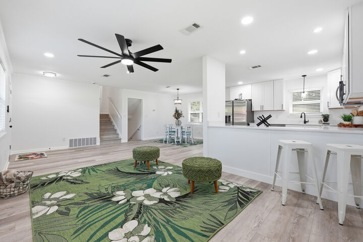 Property Photo: 27 SW Driftwood Parkway FL 32548