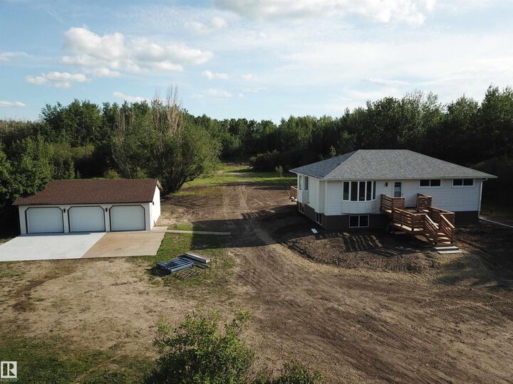 Property Photo:  72 50106 Rg Rd 200  AB T0B 4J1 