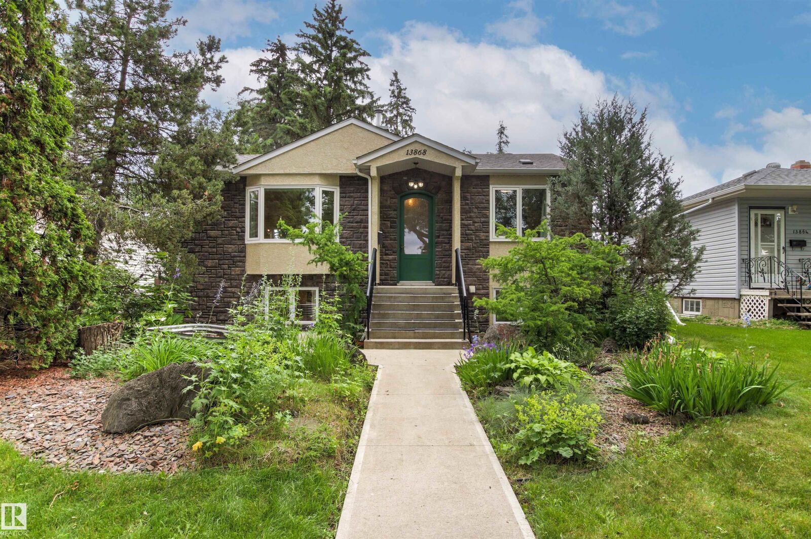 Property Photo: 13868 110A Avenue NW AB T5M 2M9