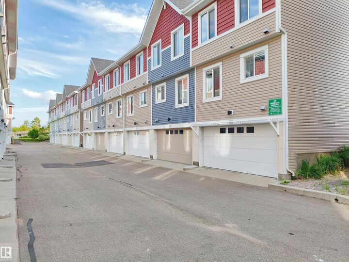Property Photo: 1508 105 Street NW 23 AB T6J 5R8