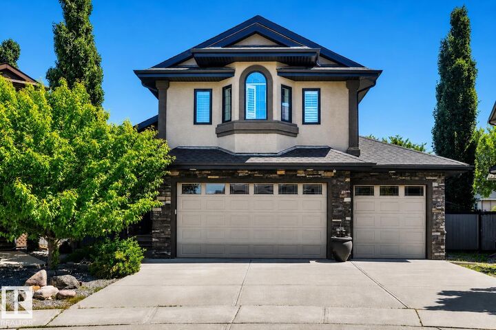 9 Shorewood Crescent — photo 1