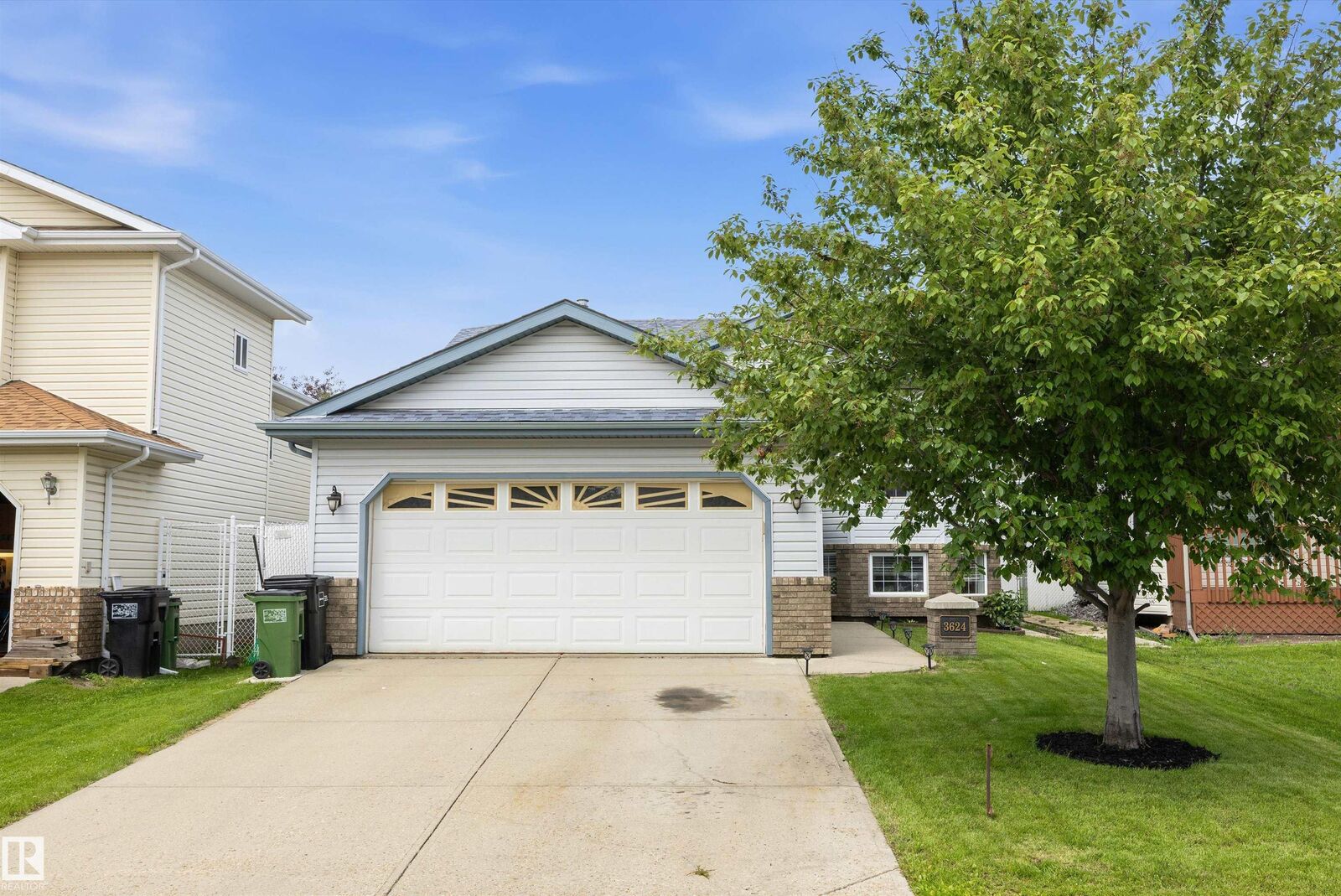 Property Photo:  3624 130 Avenue NW  AB T5A 4G1 
