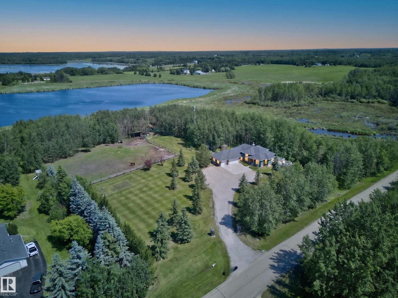 Property Photo:  52109 Rge Road 224 229  AB T8C 1B6 