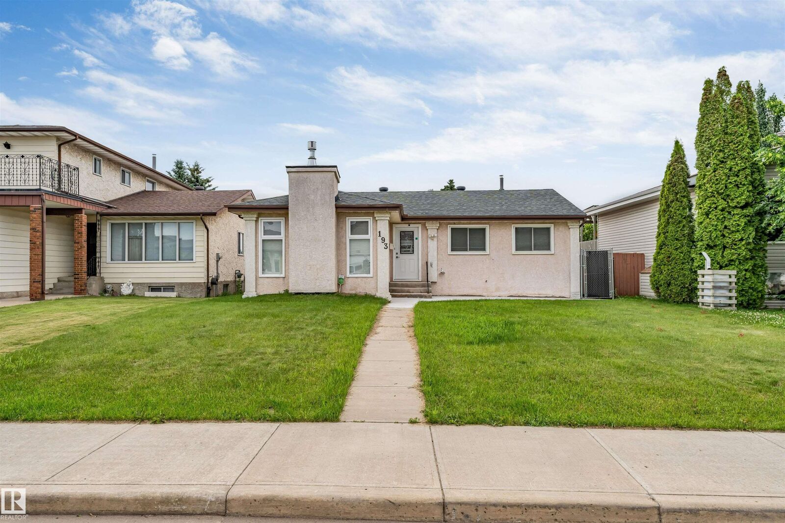 Property Photo:  193 Woodvale Road NW  AB T6L 1E7 