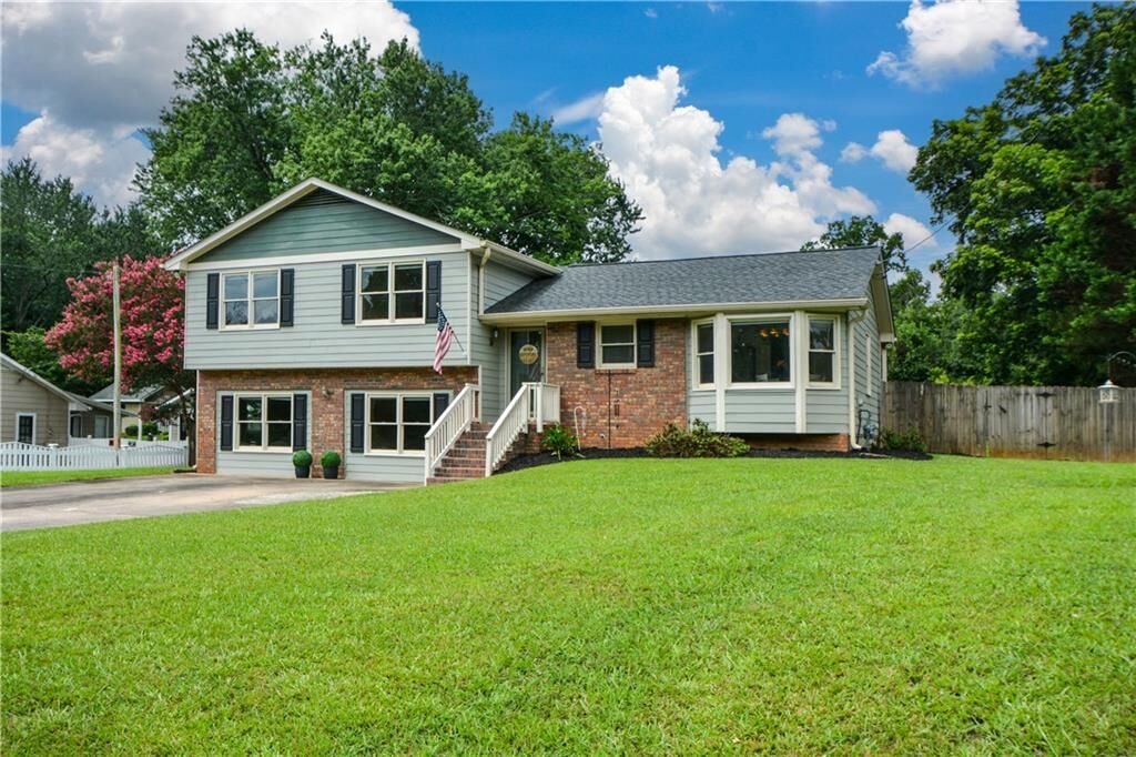 Property Photo: 616 Tidwell Road GA 30004
