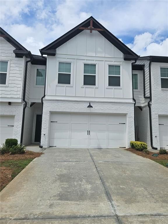 Property Photo: 56 Auburn Hill Drive GA 30011