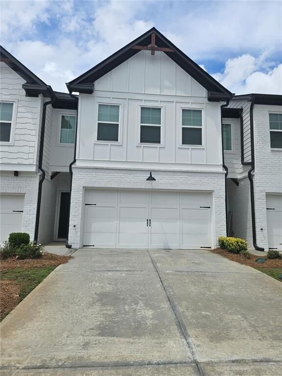 Property Photo: 56 Auburn Hill Drive GA 30011
