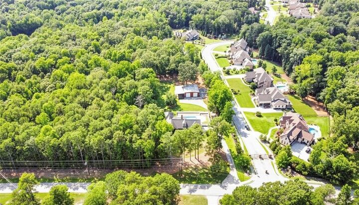 Property Photo: 2678 N Bogan Road GA 30519