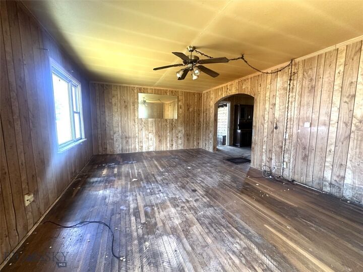 Property Photo: 601 Cherry Street MT 59711