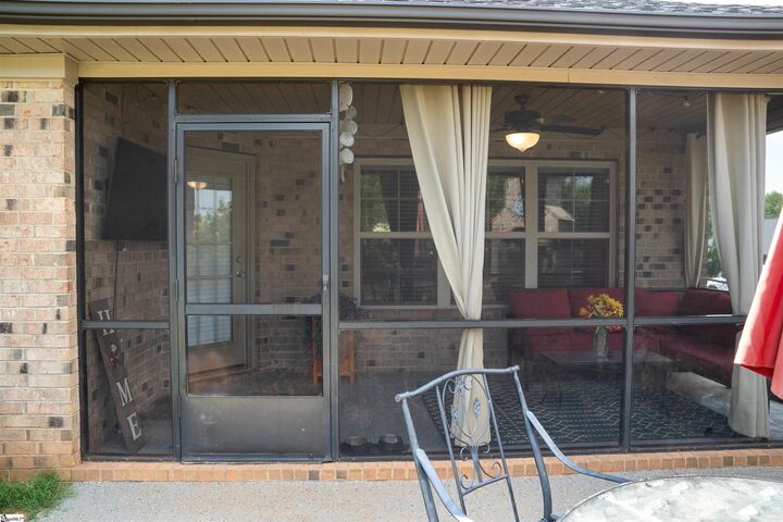 Property Photo:  328 E Story Bush Lane  SC 29349 