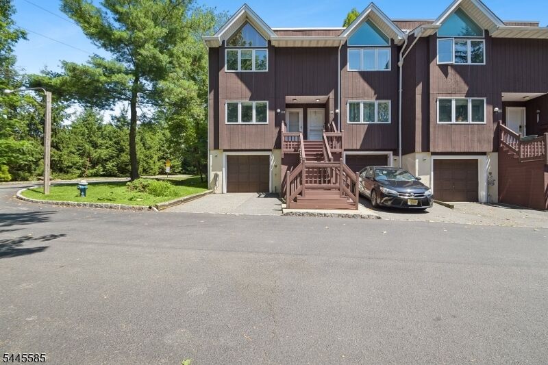 Property Photo: 167 Marion Dr NJ 07052