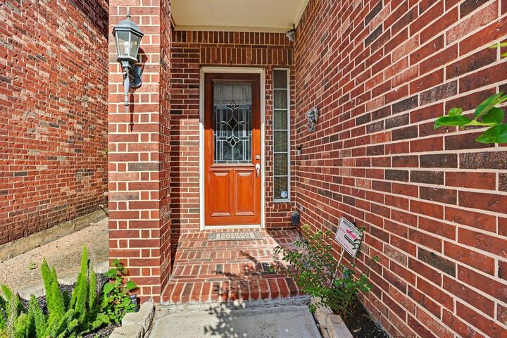 Property Photo: 1502 Olive Place TX 77077