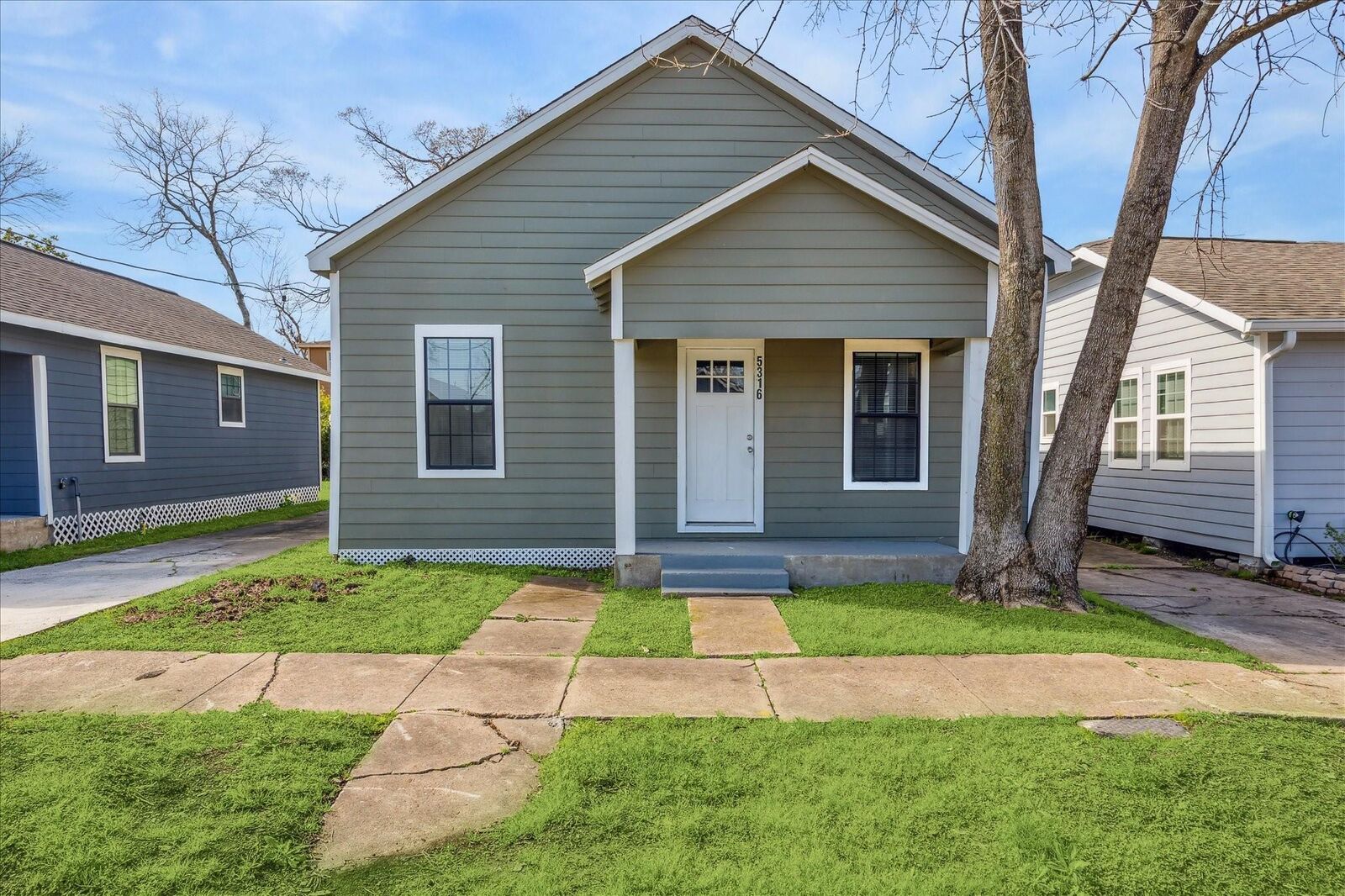 Property Photo:  5316 Bell Street  TX 77023 