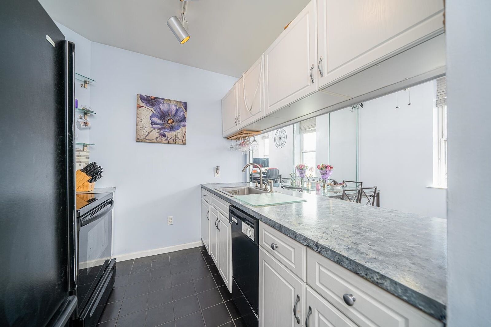 Property Photo:  818 Jefferson St 4E  NJ 07030 