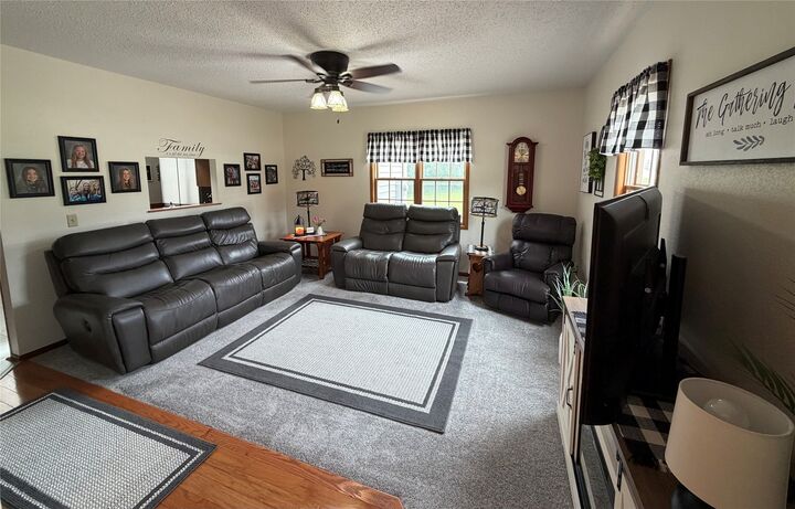 Property Photo:  1207 Franklin Street  IA 50219 